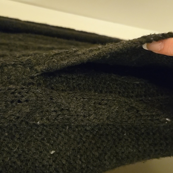 Sweater - Picture 5 of 5